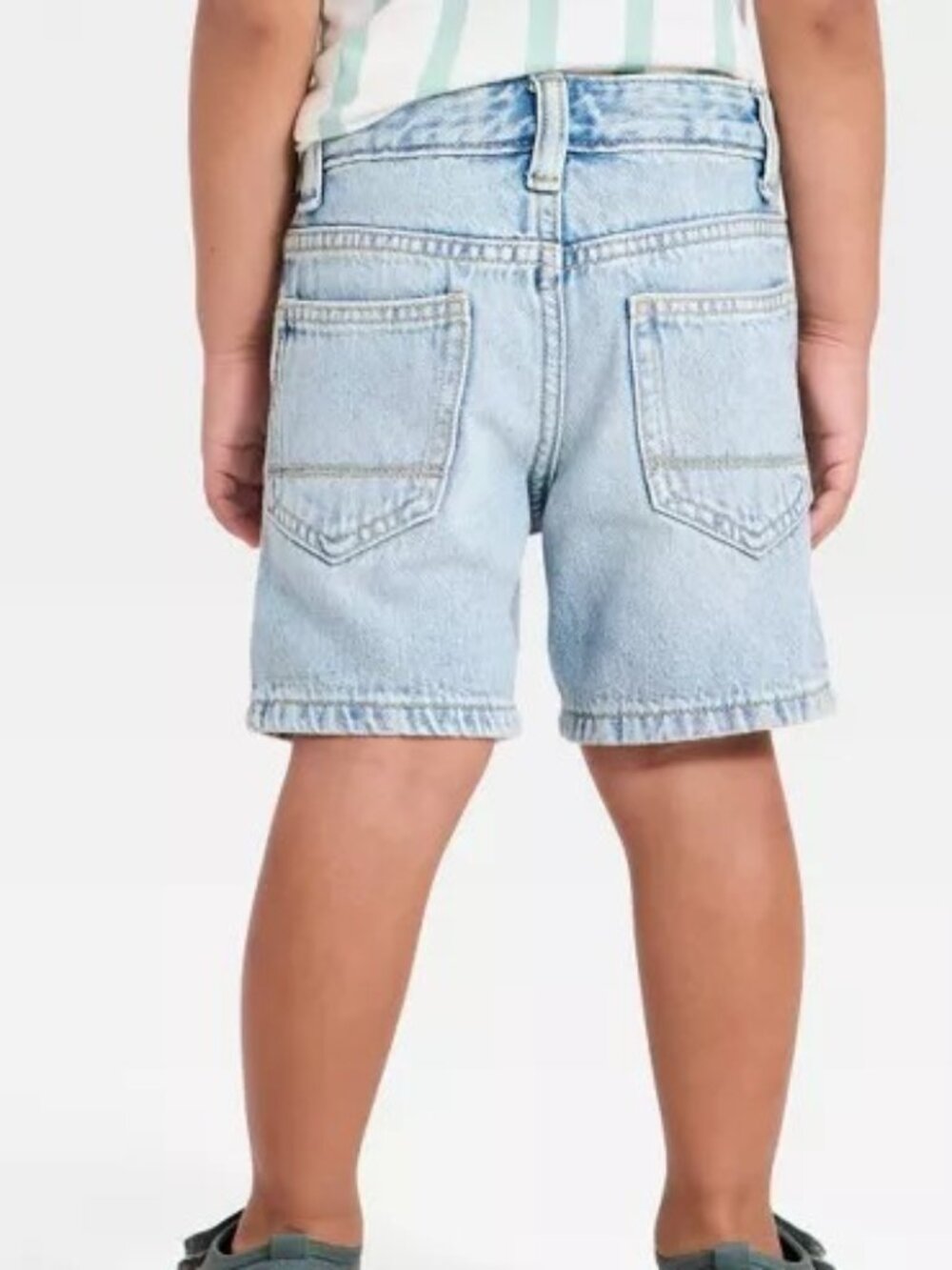 NWT Cat & Jack Light Wash Denim Shorts in Blue - Picture 2 of 2